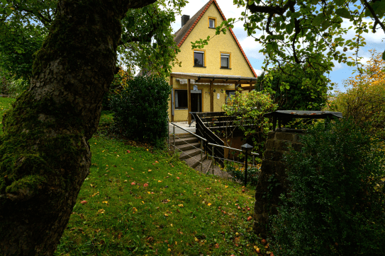 Hausansicht vom Garten